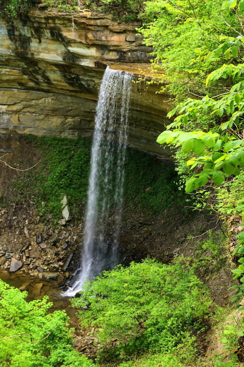 #WaterfallWednesday!   Get out to Clifty Falls State Park to enjoy the spring!  
🌳Plan your visit to Clifty Falls State Park today at on.IN.gov/cliftyfalls
🛏️Stay overnight at Clifty Inn at on.IN.gov/clifty-inn