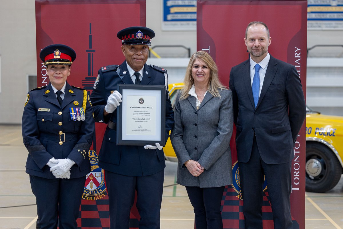 Toronto Police Service Board (@tpsboard) on Twitter photo Yesterday, Board Member Lisa Kostakis attended the graduation for our newest Auxiliary recruits. Our Auxiliary Members play an essential role in the <a href="/TorontoPolice/">Toronto Police</a> team- in crime prevention, public engagement, & ensuring we remain grounded in community trust and connection. Yesterday, Board Member Lisa Kostakis attended the graduation for our newest Auxiliary recruits. Our Auxiliary Members play an essential role in the <a href="/TorontoPolice/">Toronto Police</a> team- in crime prevention, public engagement, & ensuring we remain grounded in community trust and connection.