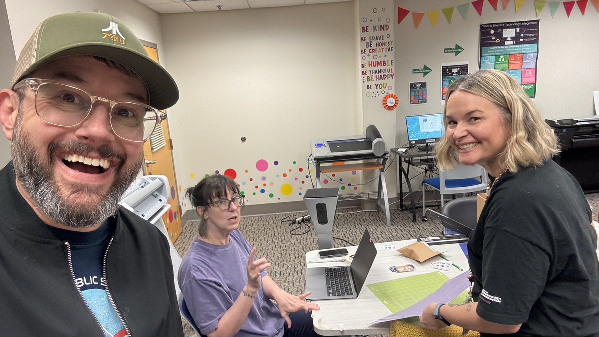 JimTalksTech's tweet image. Prepping for the 2nd annual #APSFilmFest! Can’t wait to see what sort of amazing films our students have produced! @NatashaNeffy @apsitjacque @APSITDominique @APSITAmber @APSITJAMES @apsITerin @APSInstructTech @apsitnatasha @apsitjen @ahrosser