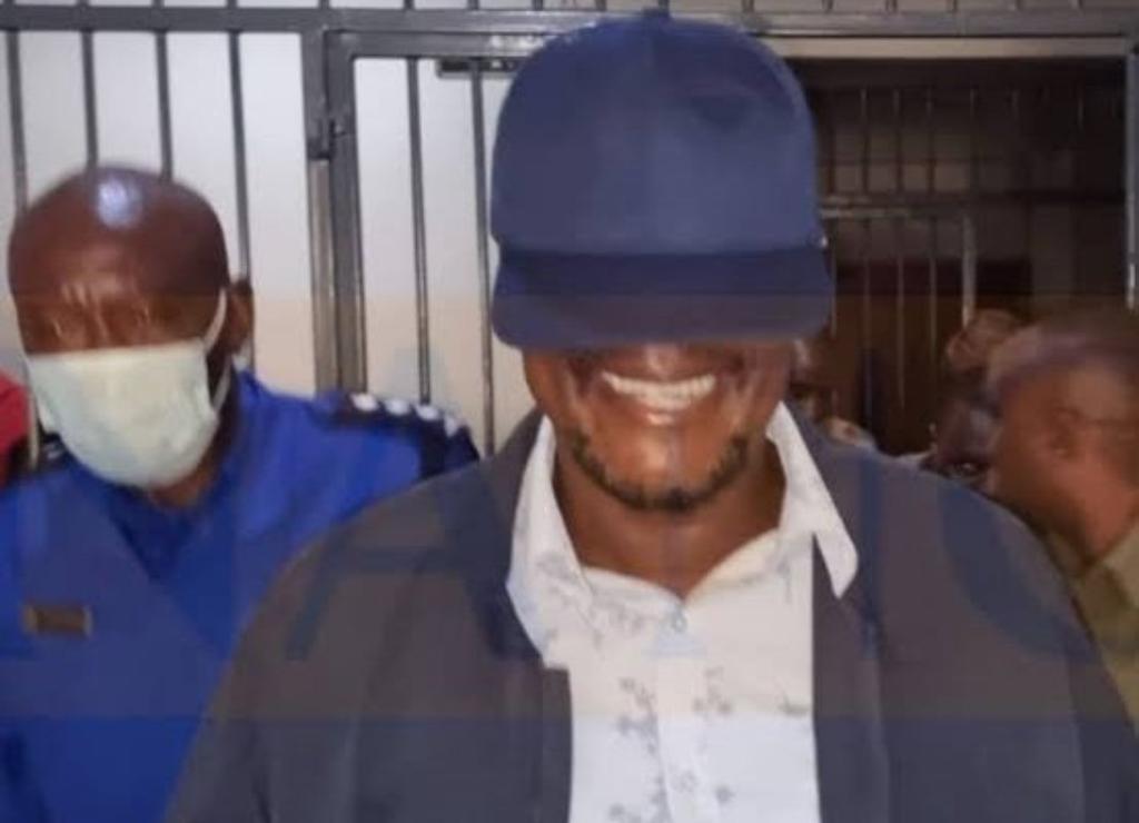 Ni Kama wajaluo mafala ni wale wa jacaranda tu😭🤣