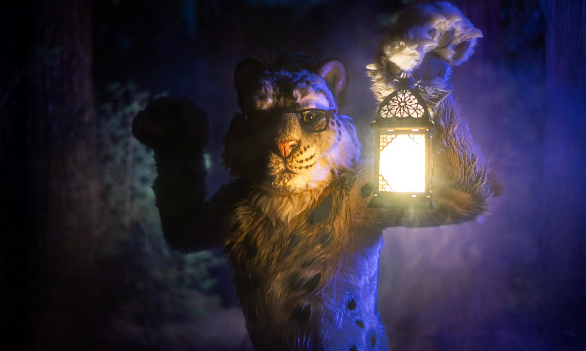 This snep is taking a journey to #FWA2025!

I'm excited to see friends in Atlanta and meet new people. Feel free to say hello and take a picture with me!

🪡: <a href="/Beetlefursuits/">Beetlecat.bsky.social</a>
📸: <a href="/ChatahSpots/">Ｍｉｇｏ💢｜Chatah🏖☀️</a>
