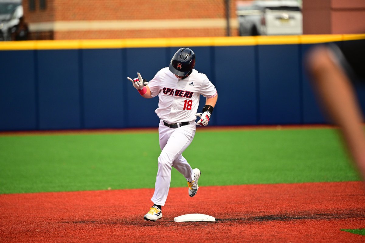 Richmond Baseball (@spiderbaseball) on Twitter photo DIII grad transfer from <a href="/colbybsb/">Colby Mules Baseball</a>, <a href="/BrienBrady/">Brady O’Brien</a> hasn't missed a beat at the plate or at the hot corner this season for the Spiders.
He ranks 16th in the nation in total bases (134) and HR (17) and 17th with a 0.761 slug %.
youtu.be/35FfWckPX4s
#OneRichmond <a href="/SpiderAthletics/">Richmond Athletics</a> DIII grad transfer from <a href="/colbybsb/">Colby Mules Baseball</a>, <a href="/BrienBrady/">Brady O’Brien</a> hasn't missed a beat at the plate or at the hot corner this season for the Spiders.
He ranks 16th in the nation in total bases (134) and HR (17) and 17th with a 0.761 slug %.
youtu.be/35FfWckPX4s
#OneRichmond <a href="/SpiderAthletics/">Richmond Athletics</a>