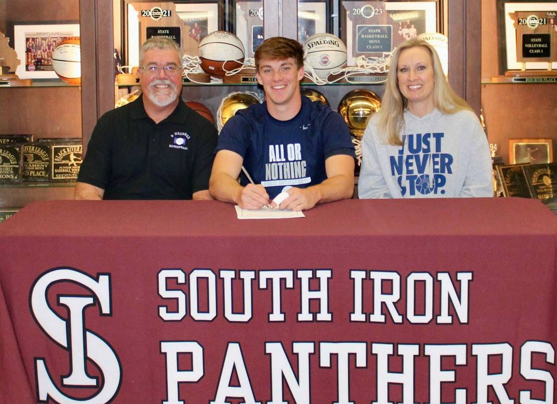 #2dribblebasketball National Letter of intent today! Congratulations Sawyer MBU get ready!