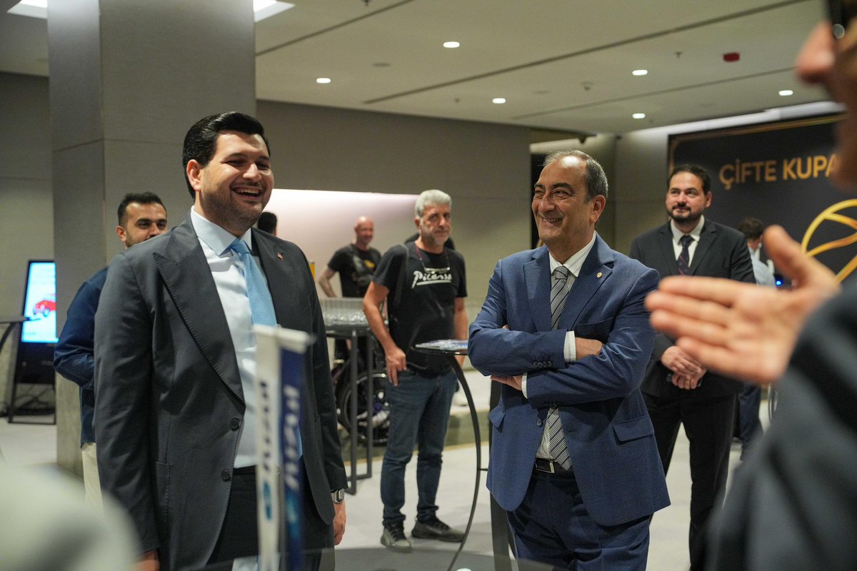 Her ribaundda azim, her savunmada inanç, her hücumda kararlılık… 🏀

Engelsiz Aslanlarımız, 2024-25 sezonunda Türkiye ve Avrupa’nın zirvesine yürüdü; ay-yıldızlı bayrağımızı Avrupa’da gururla dalgalandırdı.

Fuzul olarak bu büyük ilhamın bir parçası olmaktan onur duyduk.

Bu