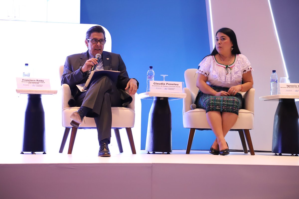 En el panel  “Oportunidades Laborales para Migrantes Retornados”, Francisco Ralda, presidente de AGEXPORT y representante de CACIF ante INTECAP, destacó la importancia del empleo formal como herramienta de reinserción en la cadena productiva.