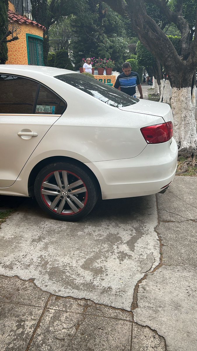 COL. GUADALUPE INN (@guadalupeinn1) on Twitter photo <a href="/SSC_CDMX/">SSC CDMX</a> <a href="/LaSEMOVI/">Secretaría de Movilidad CDMX</a> <a href="/AlcaldiaAO/">Alcaldía Álvaro Obregón</a> AYUDA!!!! Notaría 174 de CDMX obstruye banquetas de Col. Guadalupe Inn no permitiendo el libre tránsito a vecinos de tercera edad, padres con carreolas, vecinos y transeúntes en general, favor de apoyarnos para que esto no siga sucediendo <a href="/GobCDMX/">Gobierno de la Ciudad de México</a> <a href="/SSC_CDMX/">SSC CDMX</a> <a href="/LaSEMOVI/">Secretaría de Movilidad CDMX</a> <a href="/AlcaldiaAO/">Alcaldía Álvaro Obregón</a> AYUDA!!!! Notaría 174 de CDMX obstruye banquetas de Col. Guadalupe Inn no permitiendo el libre tránsito a vecinos de tercera edad, padres con carreolas, vecinos y transeúntes en general, favor de apoyarnos para que esto no siga sucediendo <a href="/GobCDMX/">Gobierno de la Ciudad de México</a>