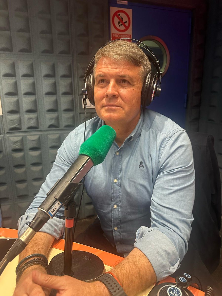 El Pelotazo (@elpelotazocsr) on Twitter photo 🗣️ <a href="/pedromorilla/">Pedro Morilla Pineda</a>, habitual comentarista de <a href="/CanalSurRadio/">Canal Sur Radio</a>, tiene confianza en la vuelta en Florencia
🏟️ "Es un partido complicado, ante un buen equipo y en un campo hostil"
⚽ "La Fiorentina saldrá al ataque. El Betis tiene que estar fuerte atrás y pasar a dominar poco a poco" 🗣️ <a href="/pedromorilla/">Pedro Morilla Pineda</a>, habitual comentarista de <a href="/CanalSurRadio/">Canal Sur Radio</a>, tiene confianza en la vuelta en Florencia
🏟️ "Es un partido complicado, ante un buen equipo y en un campo hostil"
⚽ "La Fiorentina saldrá al ataque. El Betis tiene que estar fuerte atrás y pasar a dominar poco a poco"