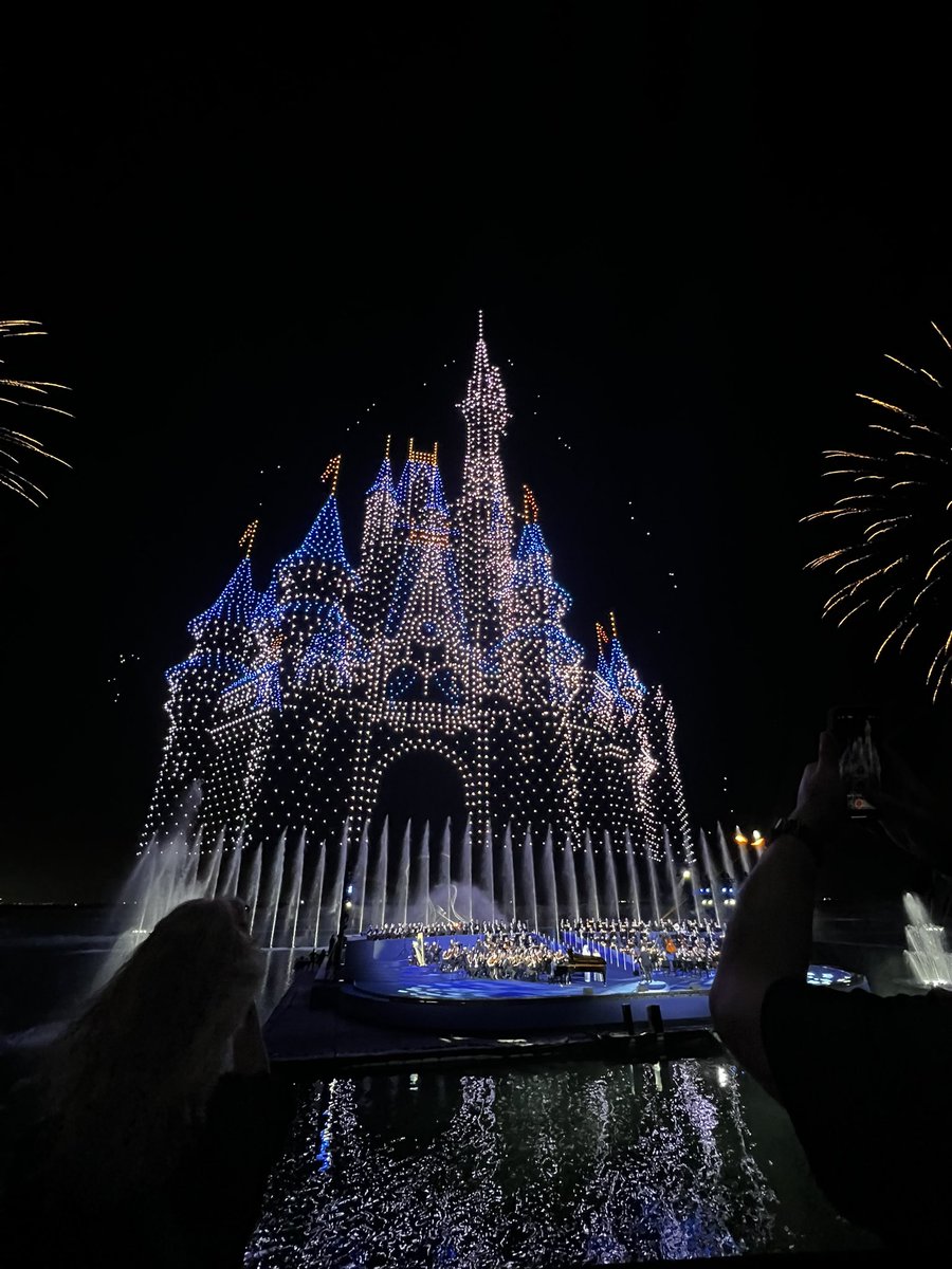 ArtistA7med's tweet photo. Disneyland Abu Dhabi ✨ https://t.co/JBiSFQg1nq