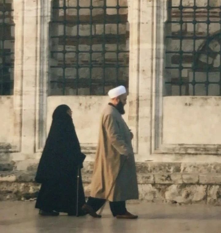 Rabbim bizleri seni hatırlatacak eşlerle rızıklandır.