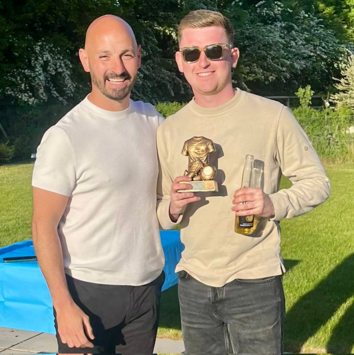 Mulbarton FC (Men’s) (@mulbartonfc) on Twitter photo 𝗔𝗽𝗽𝗲𝗮𝗿𝗮𝗻𝗰𝗲 𝗠𝗶𝗹𝗲𝘀𝘁𝗼𝗻𝗲𝘀
<a href="/1Tomw/">Tom Wright</a> & <a href="/TomBair51906889/">Tom Baird</a> were presented with their 300 & 100 appearance awards picked up earlier in the season.
Sponsors
Wright | Mastercote UK Ltd
Baird | <a href="/gilsonbailey/">Gilson Bailey</a> 𝗔𝗽𝗽𝗲𝗮𝗿𝗮𝗻𝗰𝗲 𝗠𝗶𝗹𝗲𝘀𝘁𝗼𝗻𝗲𝘀
<a href="/1Tomw/">Tom Wright</a> & <a href="/TomBair51906889/">Tom Baird</a> were presented with their 300 & 100 appearance awards picked up earlier in the season.
Sponsors
Wright | Mastercote UK Ltd
Baird | <a href="/gilsonbailey/">Gilson Bailey</a>