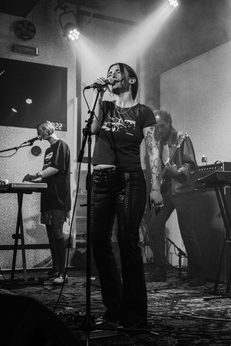 Big Dog Tour continues in Canada today, and the UK/EU tour starts next week!🖤 

May 07 MONTREAL
May 09 TORONTO

Tickets: briasalmena.com/tour

📸 Phantom Cat Productions