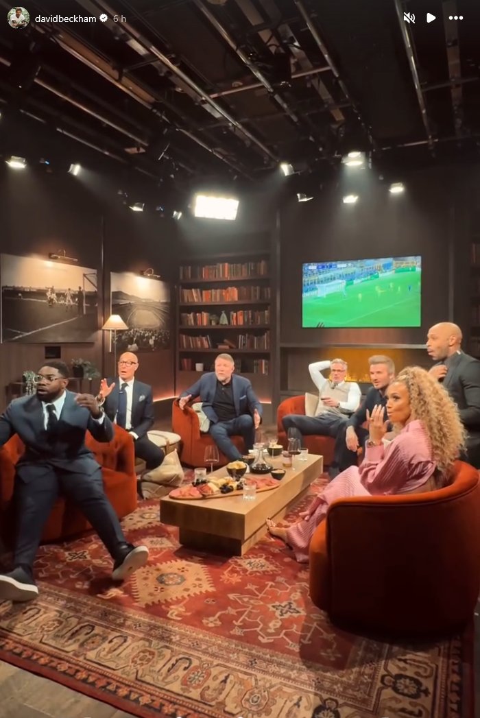 Oglądanie meczów ze znajomymi i streamowanie tego na żywo? To by się chyba nie sprawdziło jako format <a href="/JOlkiewicz/">Jakub Olkiewicz</a>