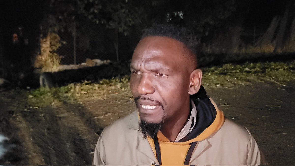 CrimeWatchZW's tweet photo. JUST IN: Blessed Mhlanga walks free after being granted bail.

📸@ZwVoice https://t.co/XVAUcUkWH5