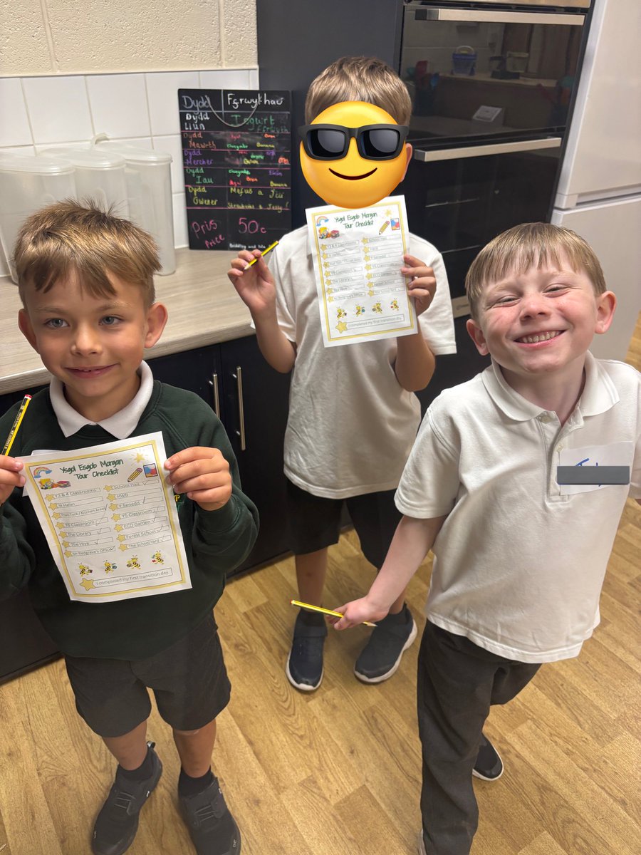 stasaphvp's tweet photo. 🦋 We had an amazing time at @esgobmorgan as part of our transition to junior school. We went on an adventure hunting for different places and getting to know our way around. We had fun spotting some familiar faces, meeting teachers, and playing outside with our friends! #VPHC https://t.co/DT9lhwvHka