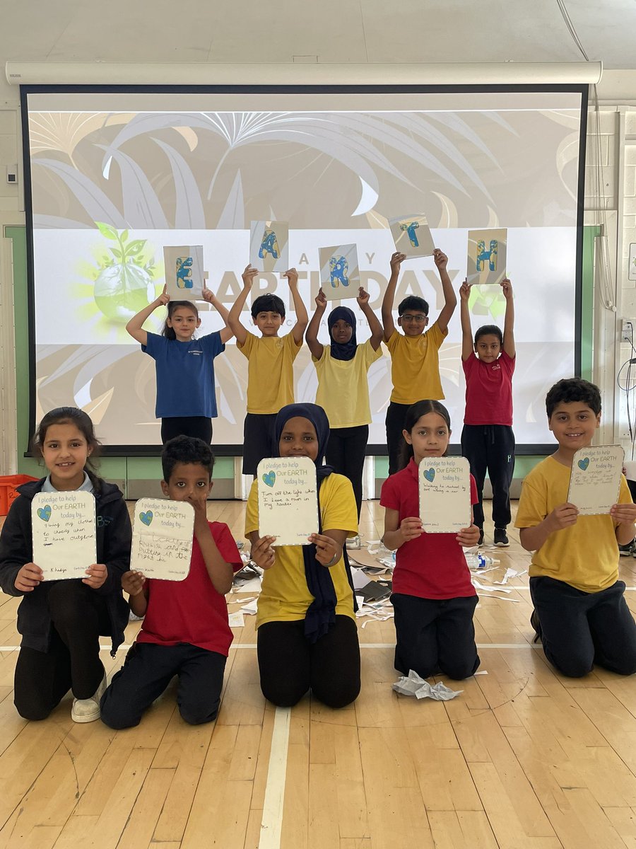 Year 4 Orange Class wowed us with their Earth Day assembly—teaching us about recycling, protecting wildlife, &amp; how small actions can make a big difference for our planet. Proud of our young environmental educators!
#EarthDay #EcoEducation #SchoolAssembly #FutureChangemakers🌱♻️🌍