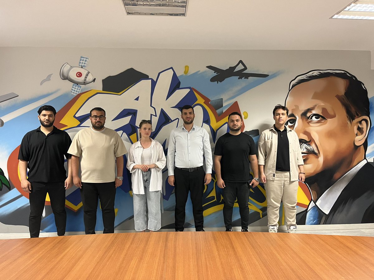 📍İzmir İl Başkanlığı 

Ar-Ge ve Eğitim komisyonu toplantımızı icra ettik.
Gece gündüz demeden bu dava için çalışmaya devam edeceğiz 🚀