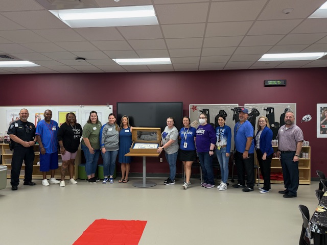 DCESCougs's tweet photo. Thank you to the Jarrell ISD School District, Jarrell Community Church, Jarrell Montessori School, and Lucy's Ice House for making this year's Teacher Appreciation Week special by providing meals, snacks, and sheet cakes for our teachers and staff. https://t.co/2b0xE73rgS