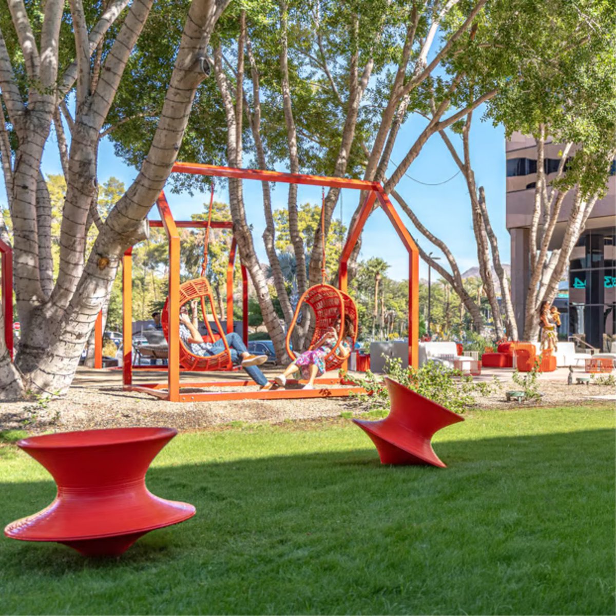 Need a break from your desk? Our outdoor space is the perfect spot to unwind or get inspired. With swings, tables, and open-air workspaces, you can enjoy the fresh air while staying productive—or just relax and reset. Work doesn’t always have to be indoors!
#WorkuityBiltmore