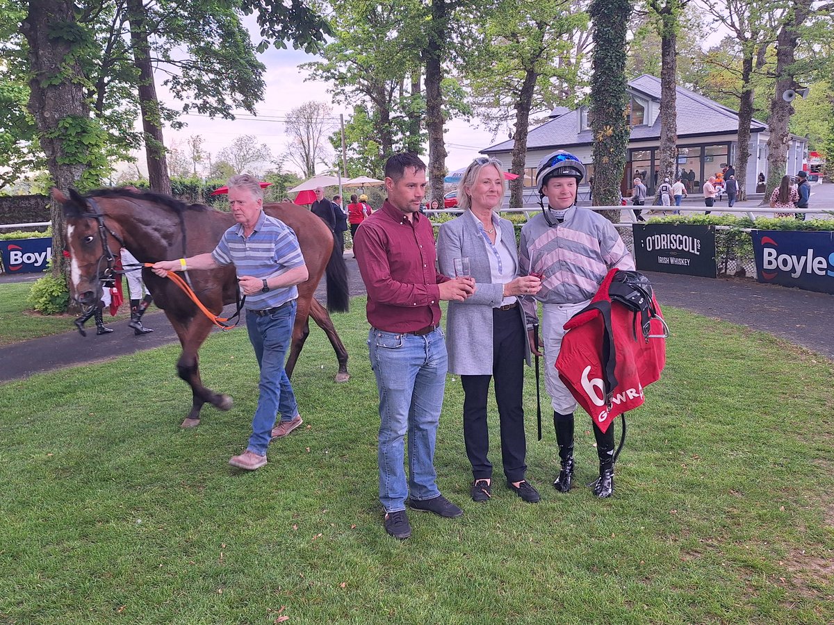 Irishracing.com Live tweet media