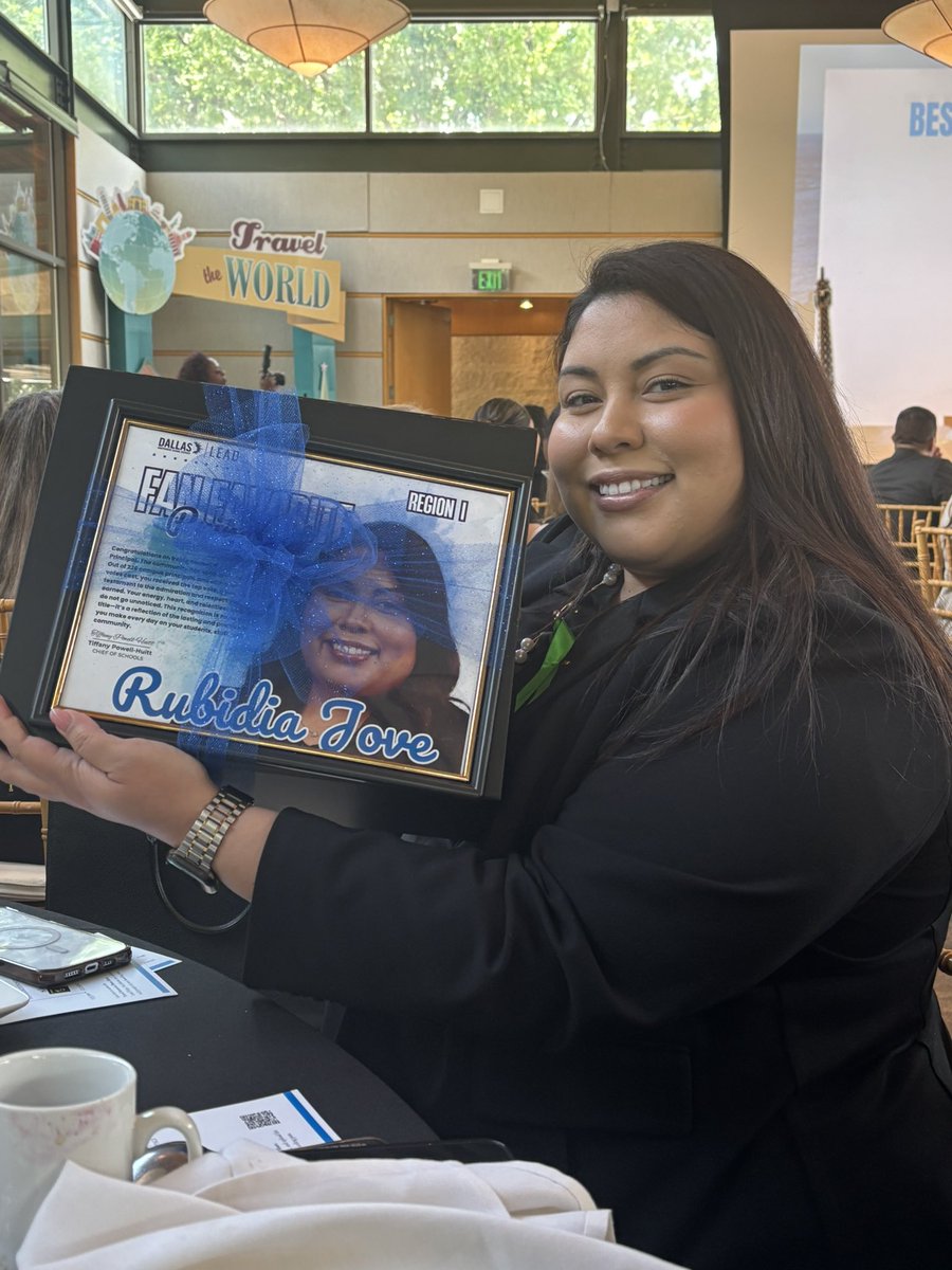 Congratulations to our Region 1, “Fan Favorite” principal, <a href="/MsJove1/">Ms. Jove</a>! Well deserved! <a href="/WinnetkaDISD/">Winnetka Elementary School</a> @MRamirezDISD