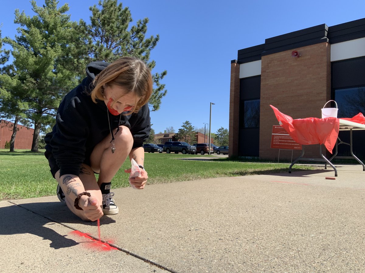clcmnedu's tweet image. Today, students, staff and community members took part in The Red Sand Project, which raises awareness of human trafficking and represents the victims who fall through the cracks.

#CLCRedSandProject #RedSandProject