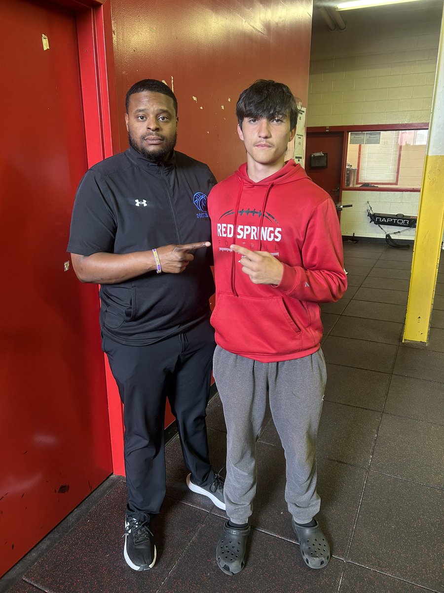 Chase Boone (@chase_blade2008) on Twitter photo Thank you <a href="/HudginsIii/">Coach Hudgins</a> For coming down to visit. Can't wait to get up for a camp and game with yall this year!! <a href="/Fsubroncos_fb/">Fayetteville State Football</a> <a href="/JustinBoone1983/">Coach Boone</a> <a href="/TomLoy247/">Tom Loy</a> <a href="/CoachTRay_/">Coach Tim Ray</a> <a href="/baylintrujillo/">Baylin Trujillo</a> <a href="/levelUPfootball/">Earl 'Air' Harvey</a> <a href="/Stumpf_Brian/">Brian Stumpf</a> <a href="/QBHitList/">QBHitList.com</a> <a href="/CharlesPower/">Charles Power</a> <a href="/ChadSimmons_/">ChadSimmons</a> Thank you <a href="/HudginsIii/">Coach Hudgins</a> For coming down to visit. Can't wait to get up for a camp and game with yall this year!! <a href="/Fsubroncos_fb/">Fayetteville State Football</a> <a href="/JustinBoone1983/">Coach Boone</a> <a href="/TomLoy247/">Tom Loy</a> <a href="/CoachTRay_/">Coach Tim Ray</a> <a href="/baylintrujillo/">Baylin Trujillo</a> <a href="/levelUPfootball/">Earl 'Air' Harvey</a> <a href="/Stumpf_Brian/">Brian Stumpf</a> <a href="/QBHitList/">QBHitList.com</a> <a href="/CharlesPower/">Charles Power</a> <a href="/ChadSimmons_/">ChadSimmons</a>