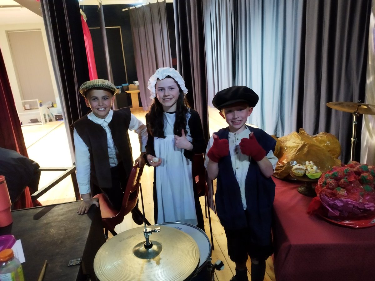 Cyngerdd pigion <a href="/EisteddfodUrdd/">Eisteddfod yr Urdd a’r Celfyddydau</a> - noson yn llawn o dalent. Da iawn bawb! <a href="/YsgolHR/">Ysgol Henry Richard</a>