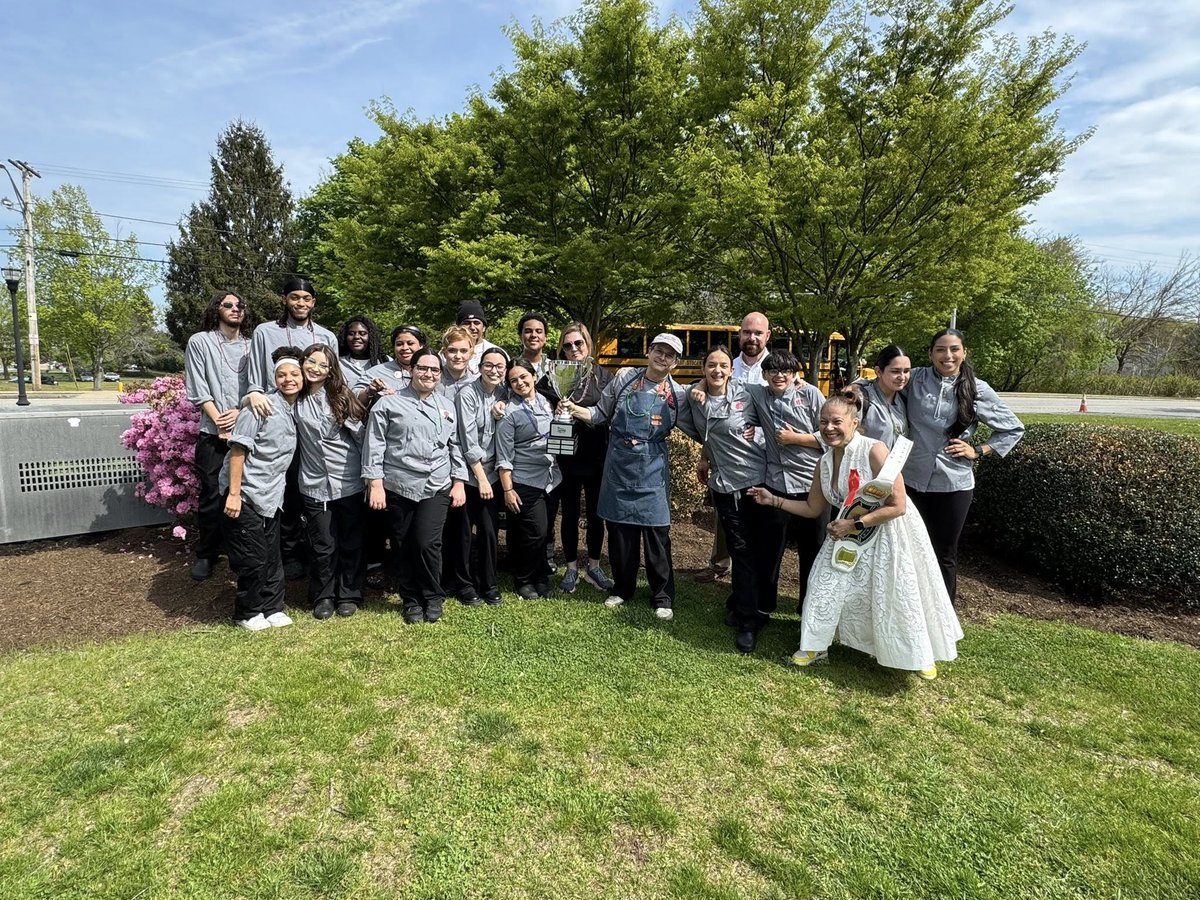 RIDeptEd's tweet image. ICYMI: On Saturday, RIDE hosted the second annual #MenuForSuccess Student Food Truck Roundup. Congratulations to @Eprovhighschool’s Townie Tailgate &amp;amp; @WPSBulldogs Highland Grille! See all the photos here: bit.ly/4jTZlNl