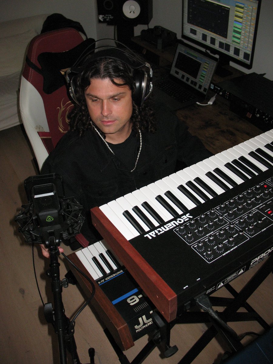 Chris DVBBS (@chrisdvbbs) on Twitter photo 