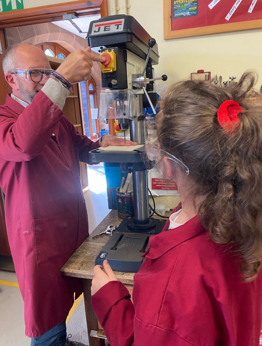 thomassonschool's tweet image. Group 3 pupils have started making their mechanical toy with @BoltonSch #DesignTechnology #ResistantMaterials