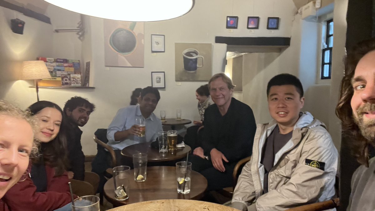 abhii_mit's tweet image. Sebastian Jessberger, Prof/Director of the Brain Research Institute @UZH_en 🇨🇭 gave a tour-de-force seminar on stem cells, adult-born neurons and ageing, kicking off the Trinity Term lecture series @PharmOxford. Students in the lab enjoyed spending quite a bit of time with him..