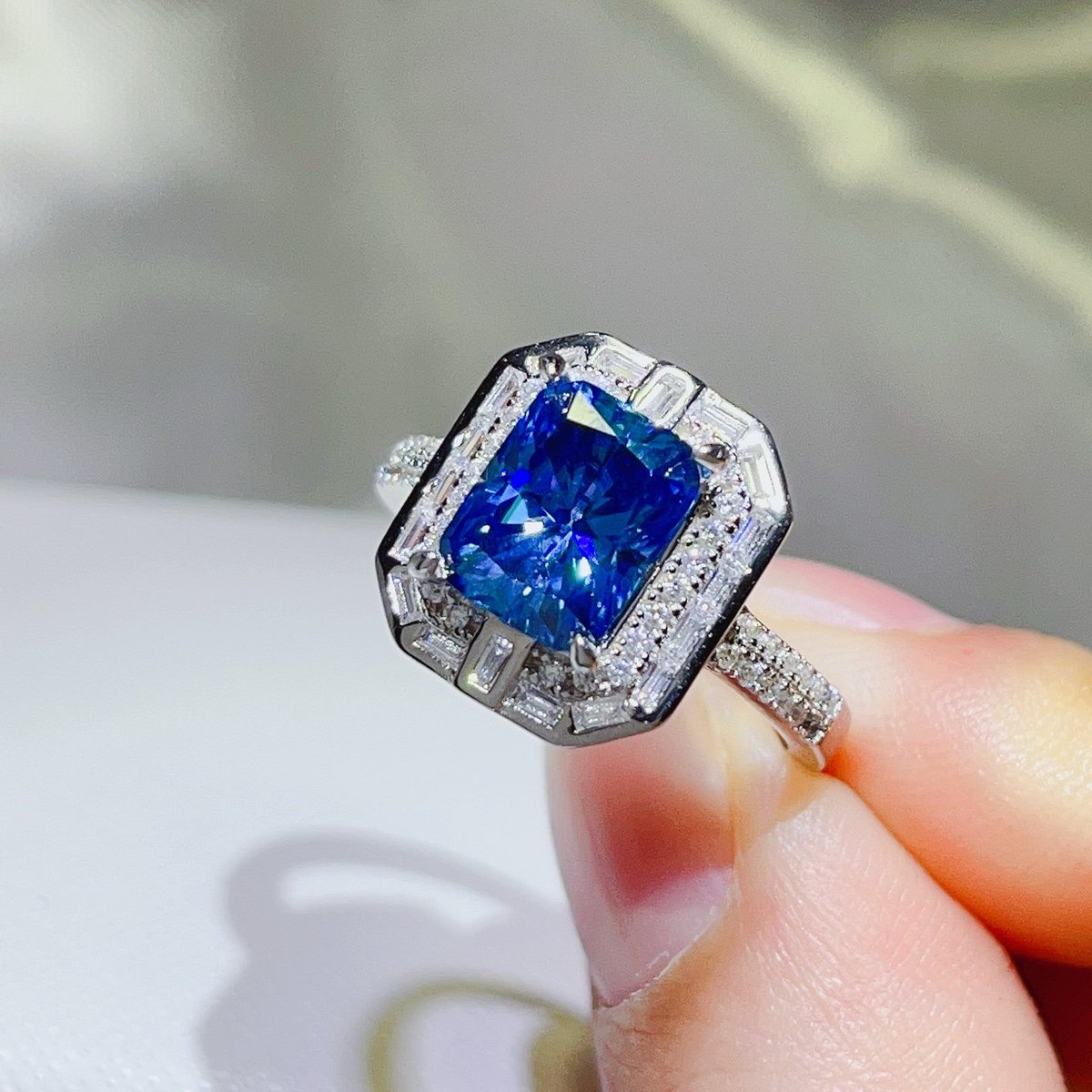 RaphcomTrade's tweet image. Best for engagement and weddings. We have many more for you to start your dream jewelry business at one. DM us today. #verydarkman #SSFootball $REP Labour Party Bella Shmurda