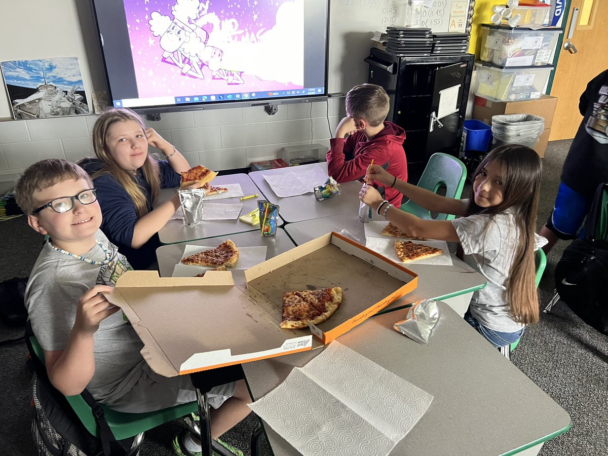 Mrs. Castillo tweet media