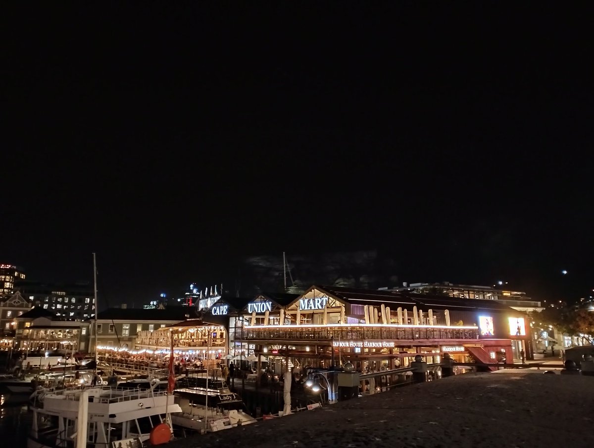 Highkey obsessed. I can understand why some people make living in Cape Town their entire personality  ✨