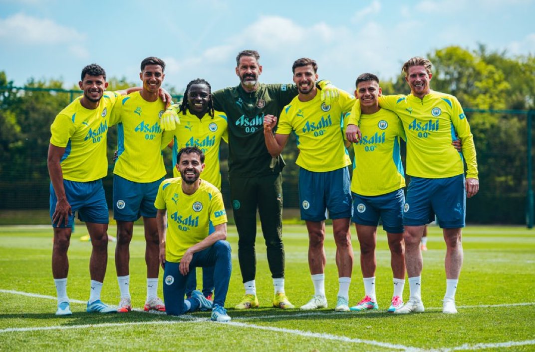 Echeverri AGAIN 😎😁🩵

W