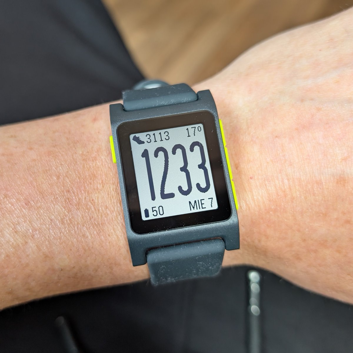 dp_faces's tweet image. New watchface Tall running on b&amp;amp;w Pebble 2, also fully compatible with the upcoming new watch Pebble Core 2 Duo!

apps.rebble.io/en_US/applicat…

#pebble #repebble #core2duo