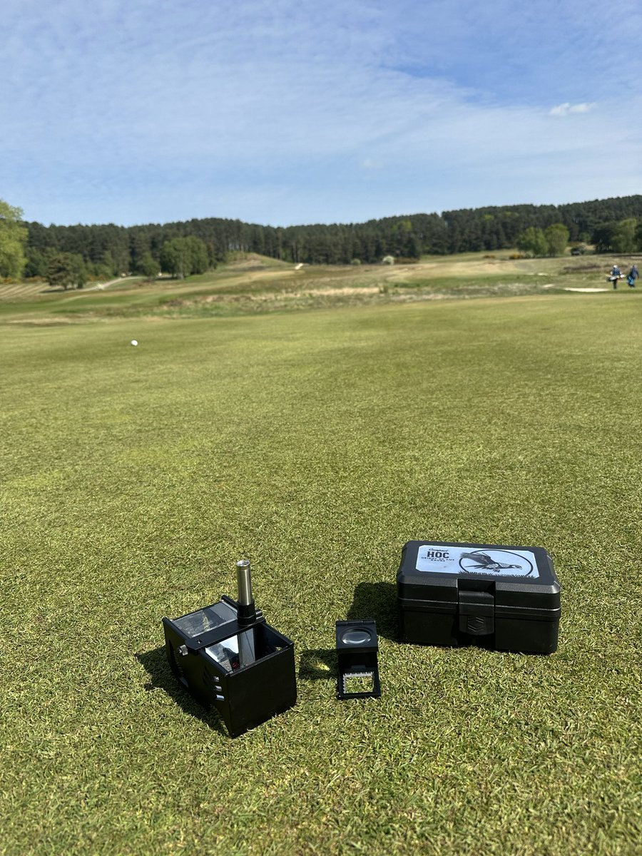 JacobShellis's tweet image. Great to catch up with Course Manager Shaun Bullin at @Hollinwell this morning for a quarterly review of the 2750E units delivered last year.

Full credit to Course Mechanic Ollie Wyllie for the outstanding setup on the QA5 cutting units — over 350 hours on the greens mowers, and…