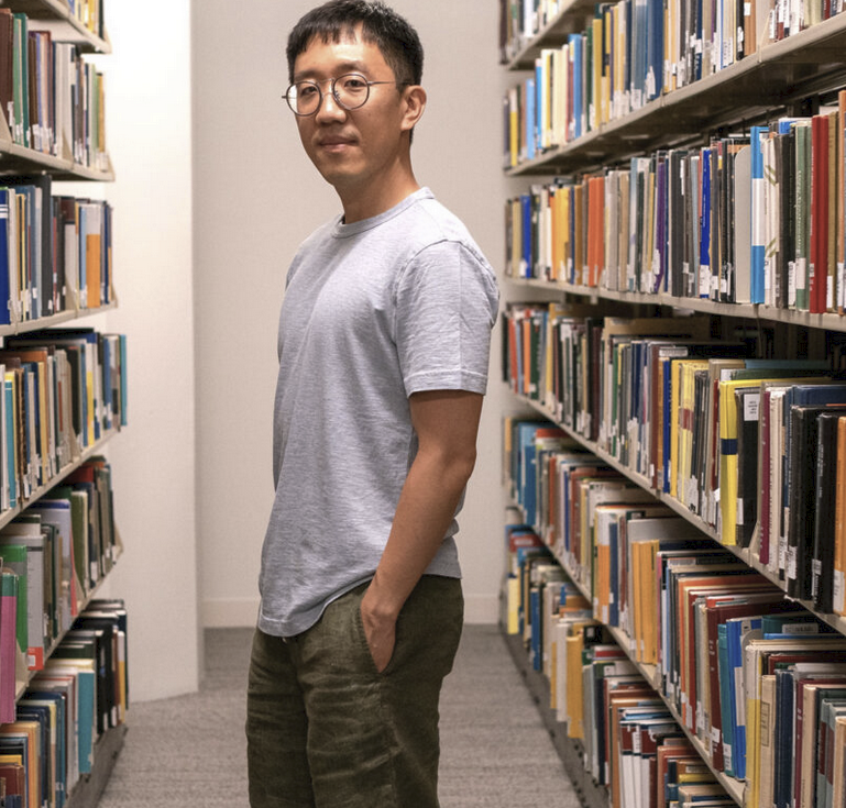 sudoredj's tweet image. this guy took 6 years to graduate, started college intending to do poetry, realized junior year that he liked math, then went to america and won the fields medal.