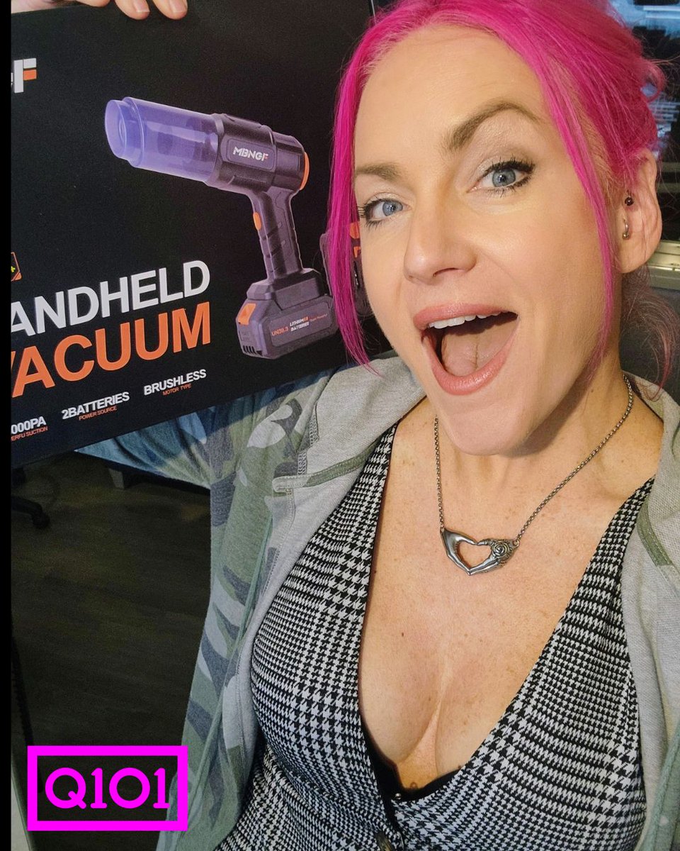 Q101 (@q101chicago) on Twitter photo THANK YOU DAVE FROM TAMPA my hero, my king, my favorite dude rn
Time to suck up all the pubes on the studio console! <3 <a href="/laurenoneil/">Lauren O'Neil</a> THANK YOU DAVE FROM TAMPA my hero, my king, my favorite dude rn
Time to suck up all the pubes on the studio console! <3 <a href="/laurenoneil/">Lauren O'Neil</a>