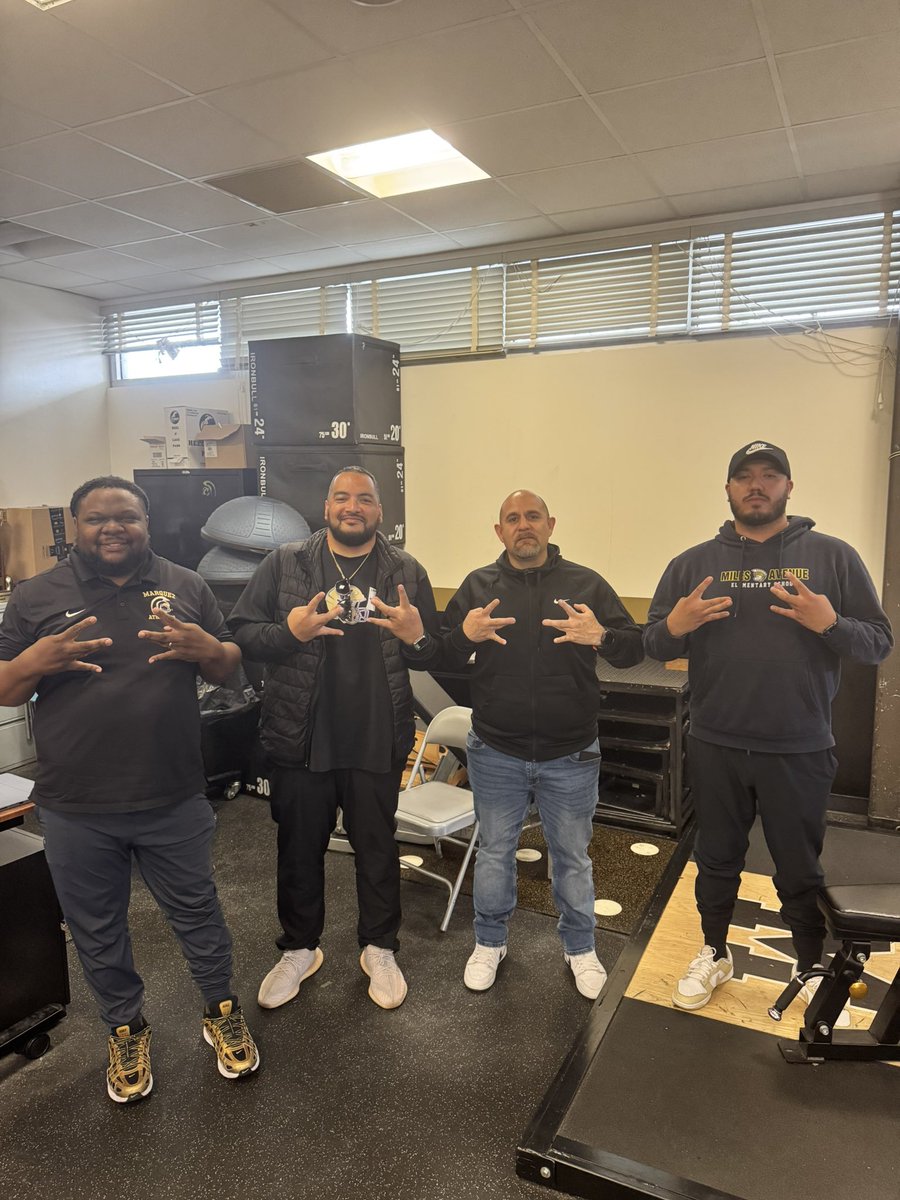 Coach Tucker (@coachtuck23) on Twitter photo Marquez Football Appreciate TE coach <a href="/CoachPaopao/">Jordan Paopao</a> of <a href="/UW_Football/">Washington Football</a> for stopping by <a href="/MHS_Athletics12/">Marquez Athletics</a> <a href="/FootballMarquez/">Marquez Football</a> and recruiting our student athletes
<a href="/latsondheimer/">eric sondheimer</a> <a href="/LACitySection/">City Section News</a> #theworkwillshow #UDub Marquez Football Appreciate TE coach <a href="/CoachPaopao/">Jordan Paopao</a> of <a href="/UW_Football/">Washington Football</a> for stopping by <a href="/MHS_Athletics12/">Marquez Athletics</a> <a href="/FootballMarquez/">Marquez Football</a> and recruiting our student athletes
<a href="/latsondheimer/">eric sondheimer</a> <a href="/LACitySection/">City Section News</a> #theworkwillshow #UDub