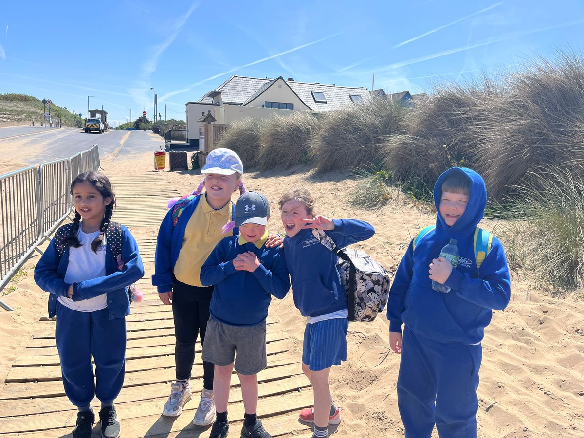 Blue skies on the beach for Year 4 🏖️