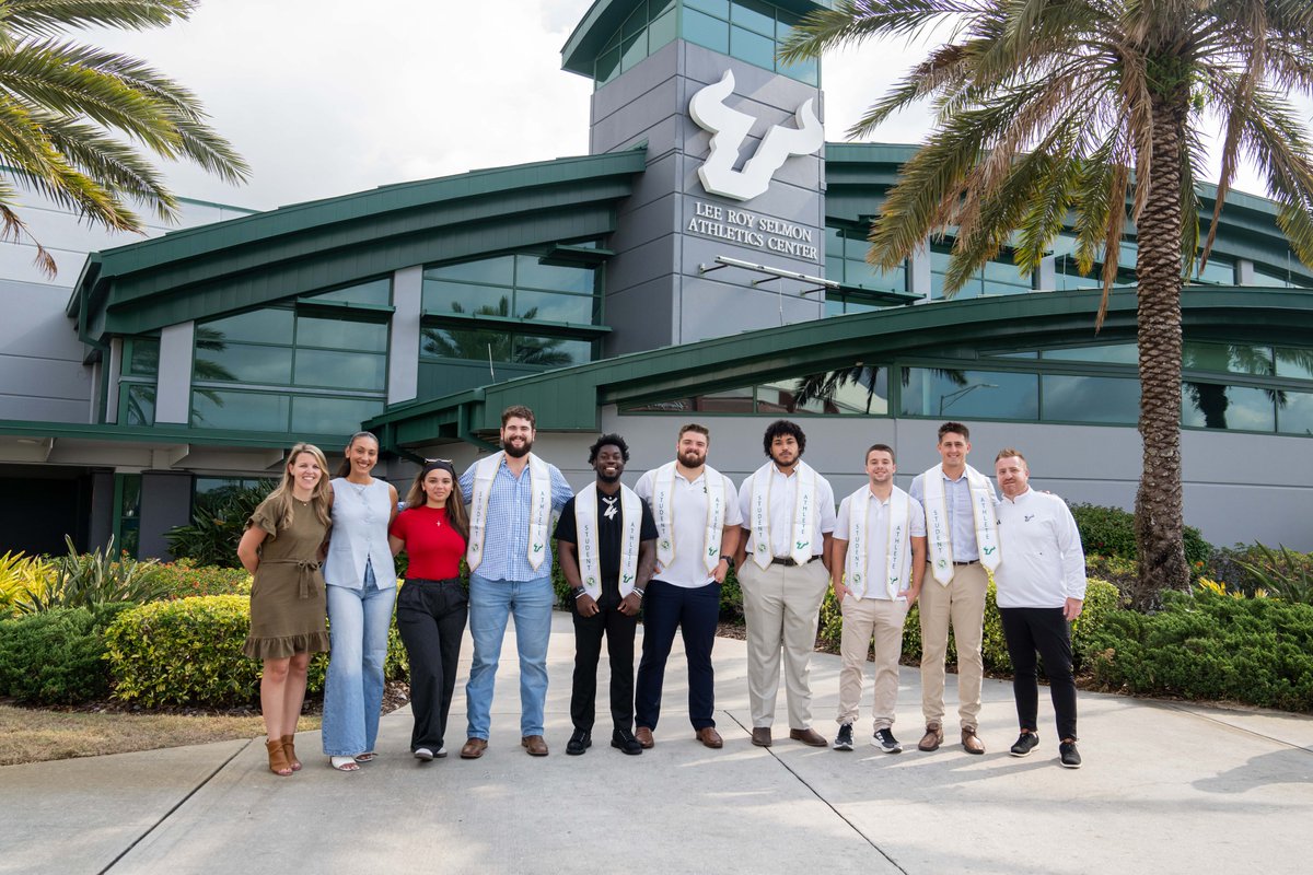 USF Football (@usffootball) on Twitter photo Congratulations to our athletes receiving their degrees from <a href="/USouthFlorida/">University of South Florida</a> this weekend! 👏
#ComeToTheBay | #StayInTheBay Congratulations to our athletes receiving their degrees from <a href="/USouthFlorida/">University of South Florida</a> this weekend! 👏
#ComeToTheBay | #StayInTheBay