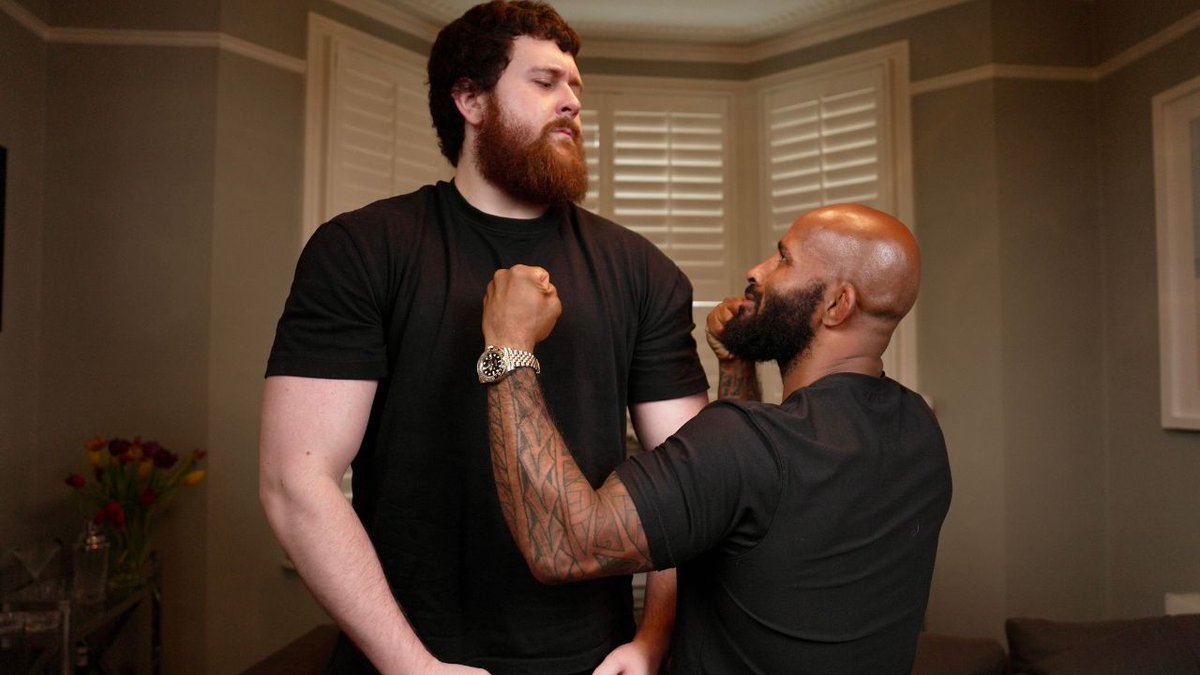 THATBOYMMAGURU's tweet image. I met Demetrious Johnson @MightyMouse  today in person and we recorded some content together

Just two GOATS hanging out no big deal

The amount of MMA IQ in one picture is insane, he's awesome btw great guy