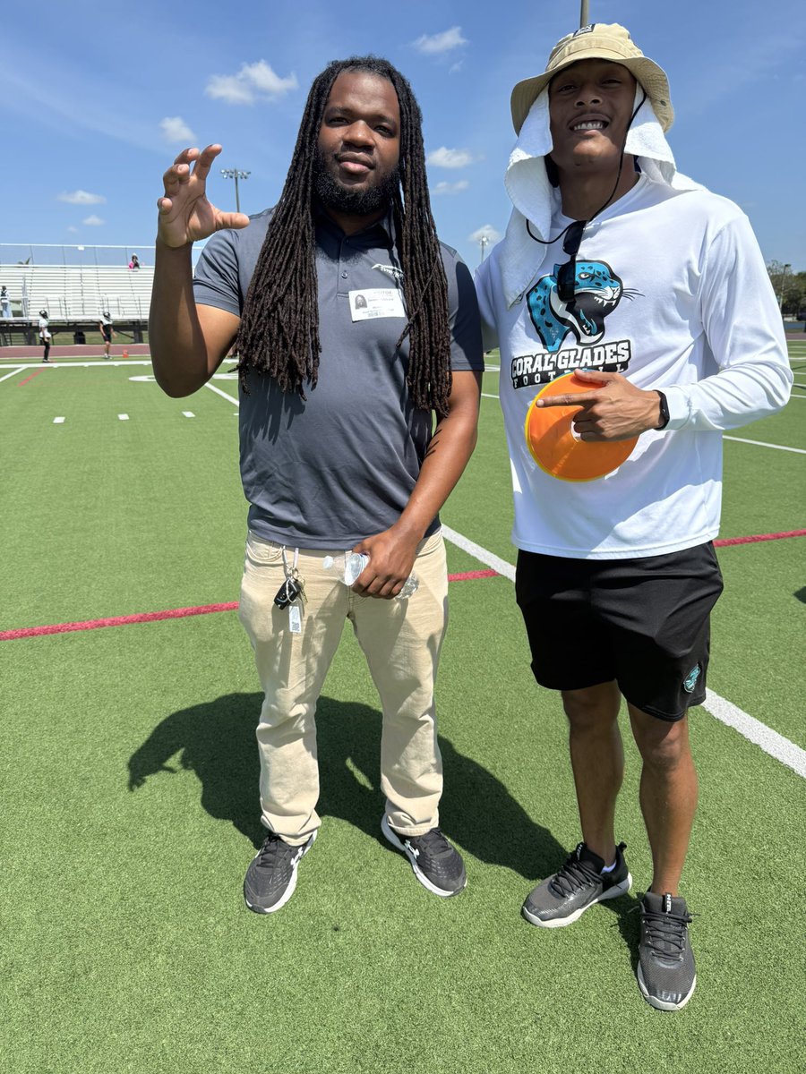 CoralGladesfb (@coralgladesfb) on Twitter photo Thank you for visiting Coral Glades HS Coach Hubbard <a href="/CoachHubbardSTU/">Von Hubbard</a> <a href="/_RRhoden/">Ryan Rhoden ✝︎</a> <a href="/STU_Football/">STU Football</a> Thank you for visiting Coral Glades HS Coach Hubbard <a href="/CoachHubbardSTU/">Von Hubbard</a> <a href="/_RRhoden/">Ryan Rhoden ✝︎</a> <a href="/STU_Football/">STU Football</a>