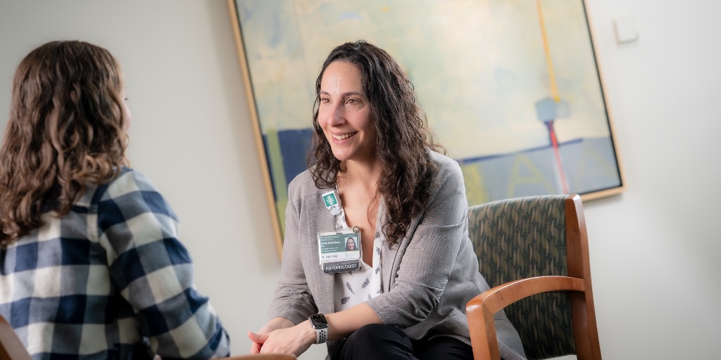 Worried about cancer coming back? You’re not alone. Our experts share practical tips to help you manage the fear of recurrence and find peace of mind. Read more here: cancer.dartmouth.edu/stories/articl…