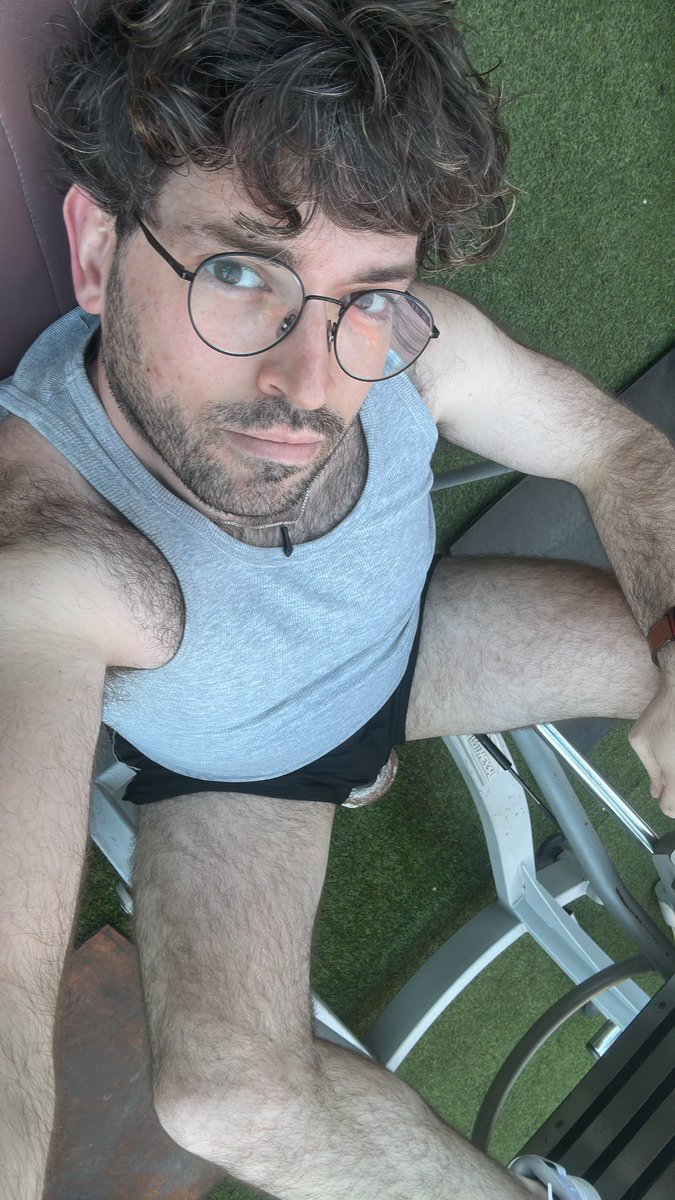 nik_matthew89's tweet photo. Quien se viene al gym? Primera vez que me veis la cara (algunos). Jejejeje https://t.co/uMxxOUrwig