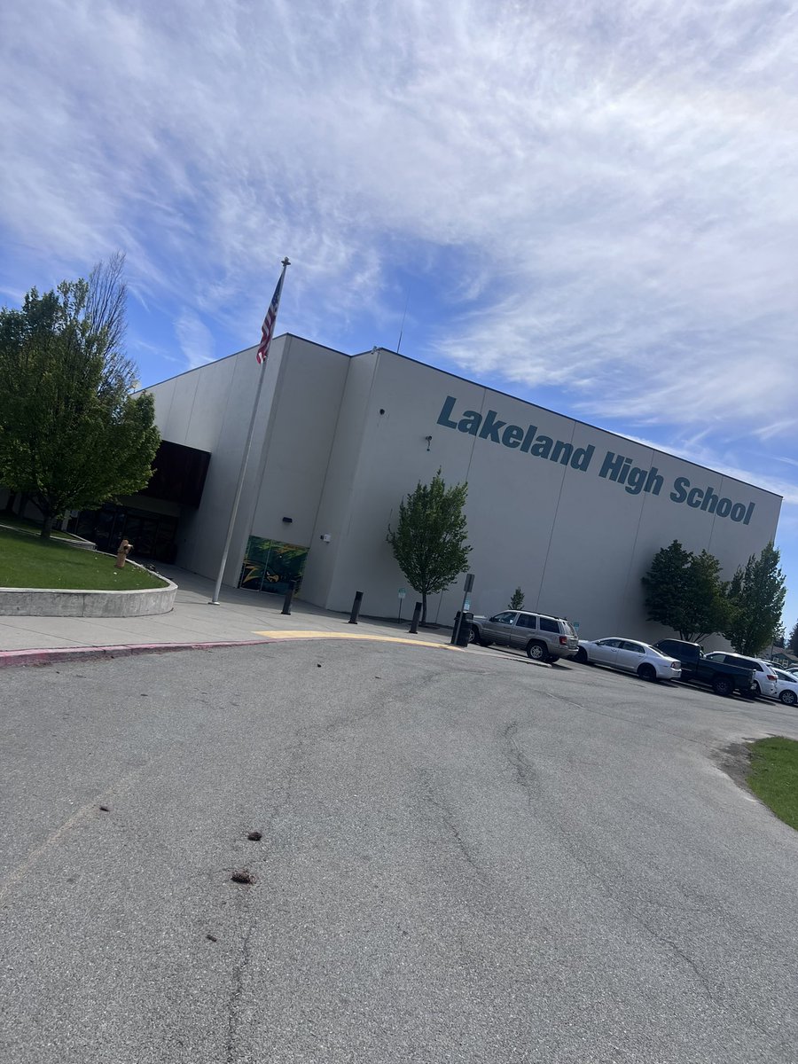 Thanks Lakeland HS &amp; Coach Schroeder for having Rocky Football out on campus today. #WIN #WhatsImportantNow
