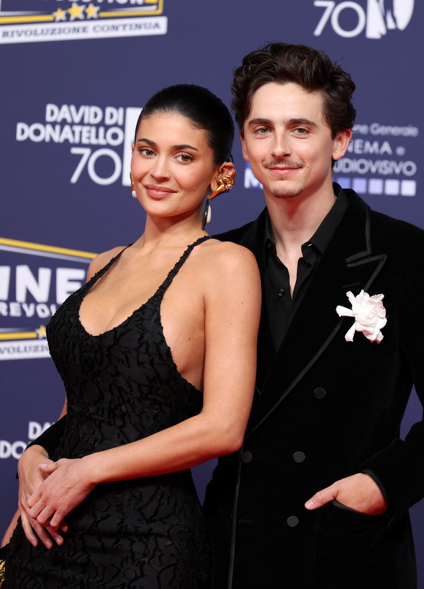 Cosmopolitan's tweet photo. Timothée Chalamet and Kylie Jenner are officially red carpet official! Someone check on Club Chalamet right now please 👀 https://t.co/bLx1AgdzJG