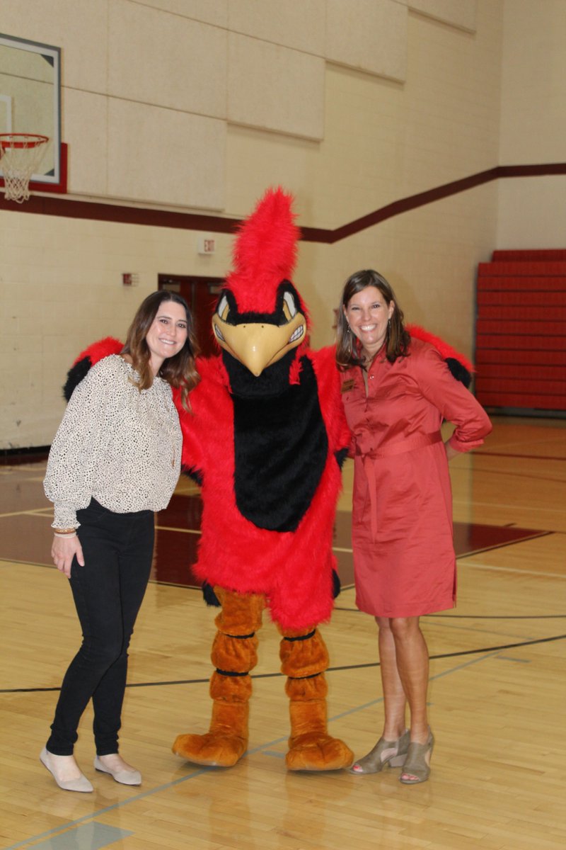 Heartfelt thanks and recognition to Denise Dietz for her six years of dedicated service to the Eudora Schools Foundation. From designing our annual reports to mentoring students and leading as board president, Denise has left a lasting legacy of creativity and commitment.