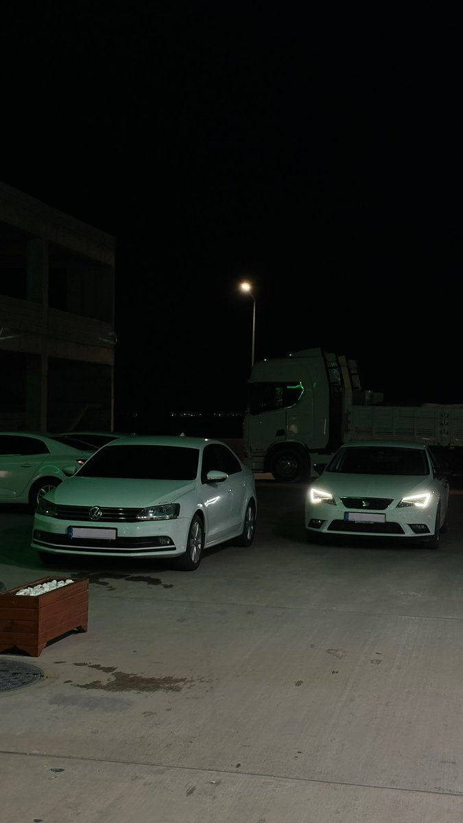Uzun bir aradan sonra yeniden Jetta’ya döndük ama bu sefer yalnız değil. 👑 🥷🏻